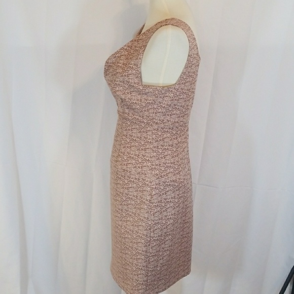 Black Halo Kennedy dress in tweed print sz 8

8010 - Picture 3 of 8